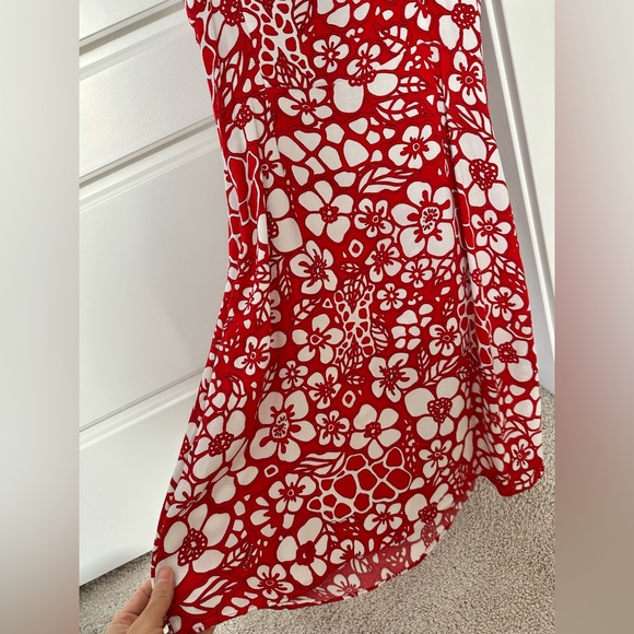 Like brand new Aritzia skirt - Picture 2 of 6